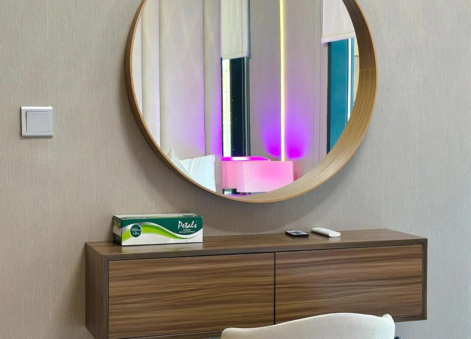 Pool View 1Br Modern & Stylish Lägenhet Dubai