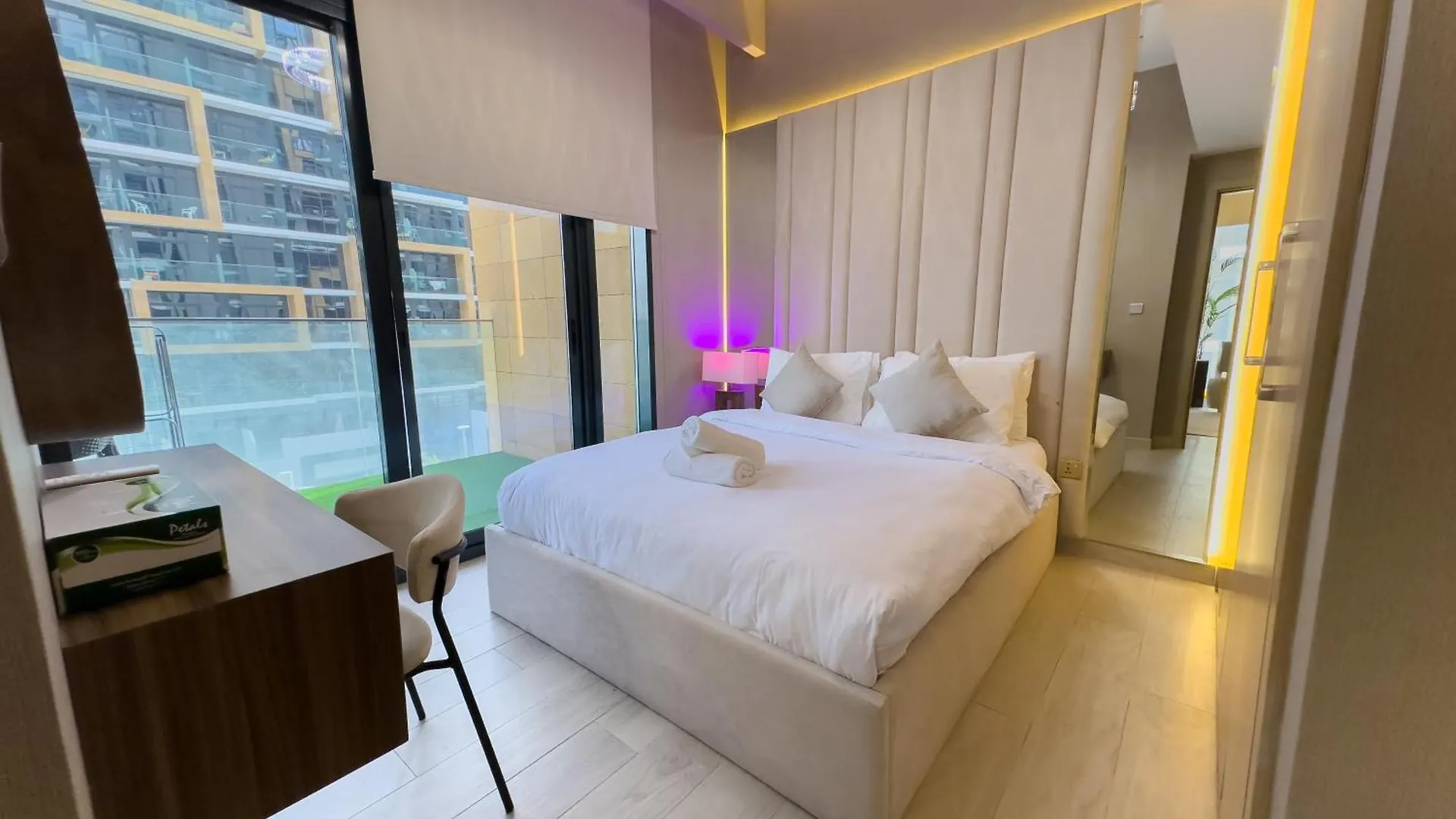 Pool View 1Br Modern & Stylish Lägenhet Dubai Förenade Arabemiraten